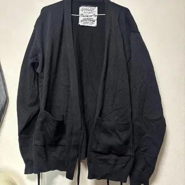 Radiall 블랙 가디건 포켓 부착