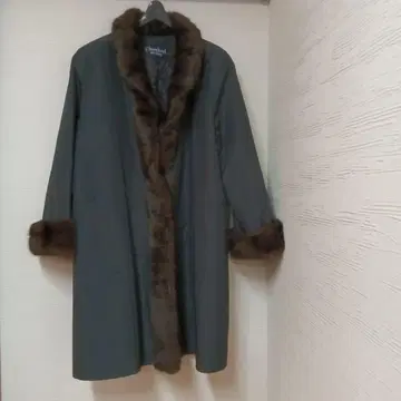 Chombert 그레이 퍼 롱 코트