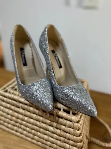 WANGKUI 실버 글리터 펌프스