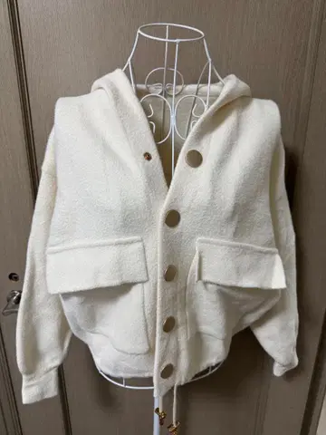 화이트 플리스 후드 자켓