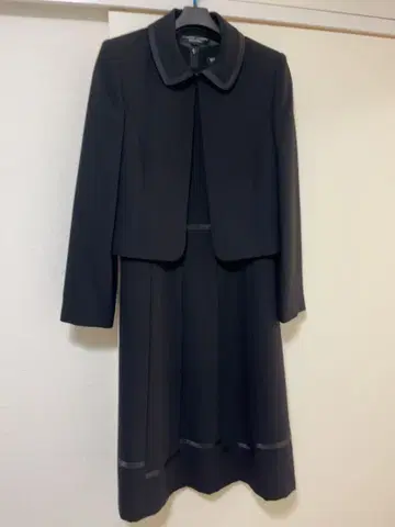 도쿄 소와르 미치코 런던 예복