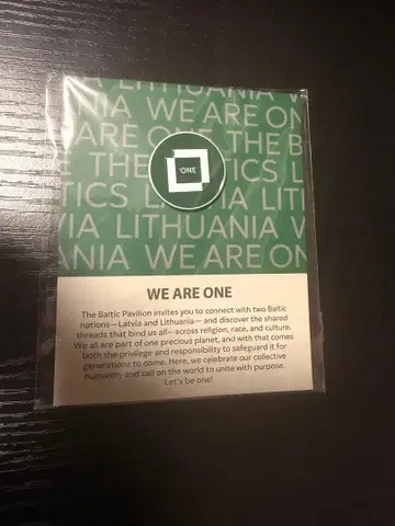 오사카 간사이 만박 발트 3국 WE ARE ONE 핀 배지
