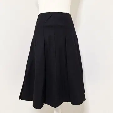 이네드/INED 박스 플리츠 플레어 무릎 기장 스커트 [ M ] 블랙