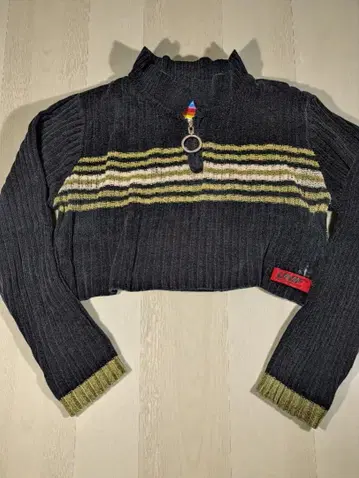 UNIF 유니프 유니프 크롭 스웨터 검정 블랙