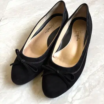 긴자 카네마츠 스웨이드 플랫슈즈 펌프스 24.5cm 새상품급