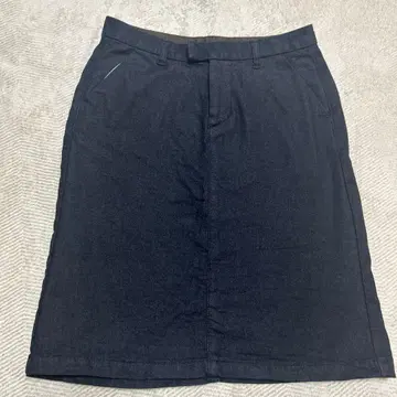 어반 리서치 DOORS 다크 블루 타이트 스커트