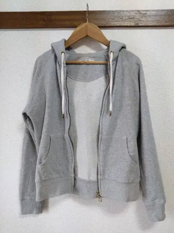 LE JOUR 후드 부착 후드티