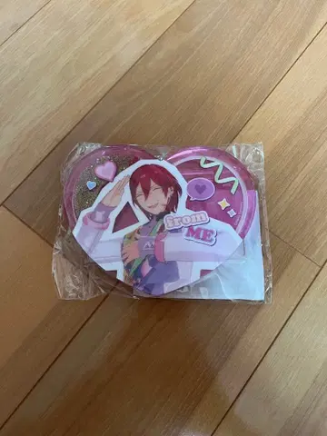 앙스타 사에구사 이바라 하트 동상