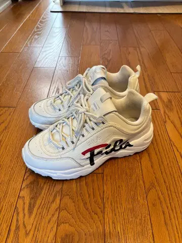 Fila 통굽 화이트 스니커즈