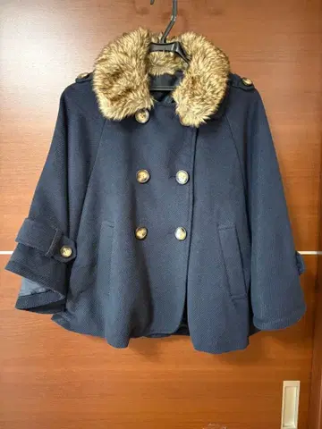 네이비 퍼 판초 케이프 코트