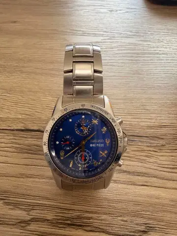 SEIKO ONE PIECE 손목시계