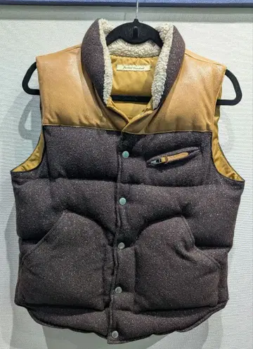 [ 새상품급 ] 저널 스탠다드 다운 베스트 옷깃 보아 소재