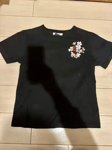 벚꽃 디자인 T셔츠 일본제 블랙