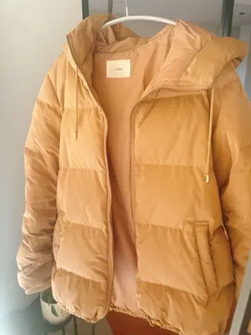 IENA 베이지 후드 부착 다운 자켓