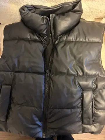 ZARA 블랙 다운 베스트 M