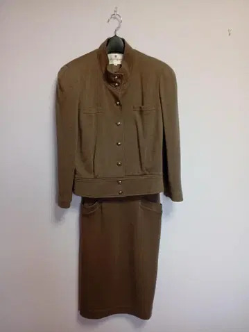 이토킨 Minriegrace 모카 브라운 스커트 셋업 울 9호