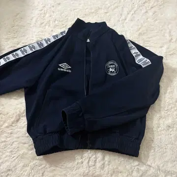 UMBRO MOUSSY 콜라보 네이비 집업 자켓 프리 사이즈