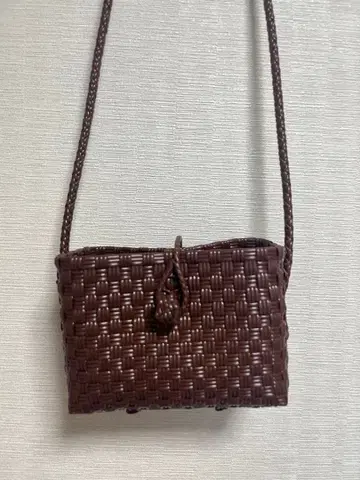 메케아리사 Hello Bag 브라운