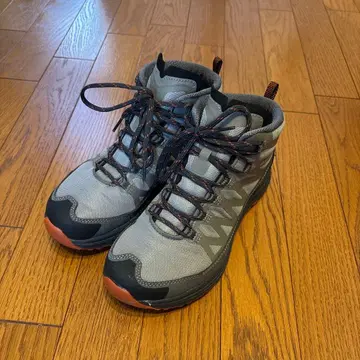 mont-bell 트레킹 슈즈 그레이 마운틴 크루저200