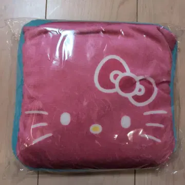 서티원 헬로키티 수납 포켓 포함 담요
