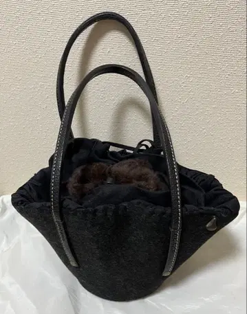 ebagos 타카이소라노시타 펠트 모자형 가방 에바고스