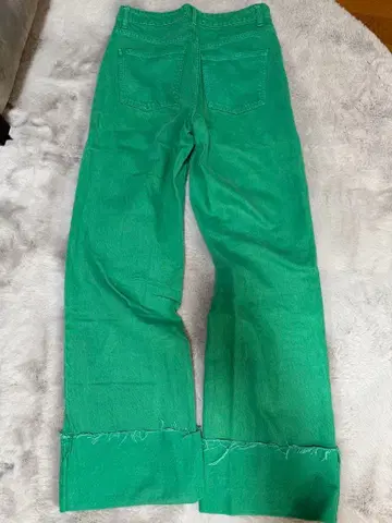 ZARA 그린 플레어 팬츠 컷오프 밑단