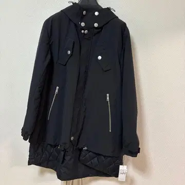 후드 부착 블랙 점퍼 YAMADAYA