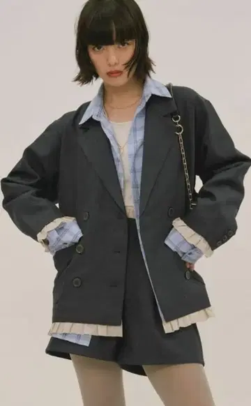 로완뉴이 프릴 레이어드 디자인 자켓 네이비