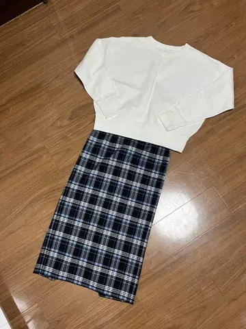 IENA 트레이닝복 체크 스커트 이에나