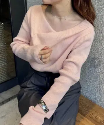 mystic 오프숄더 립 니트