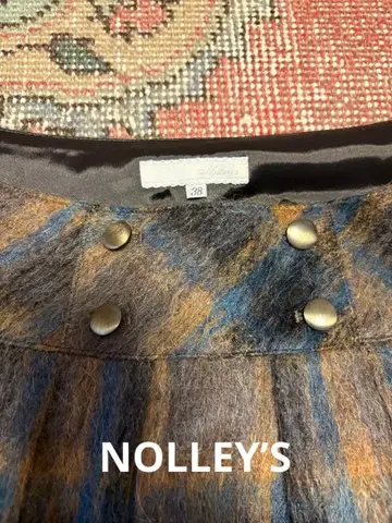 노리즈 브라운 체크 무늬 미니 스커트