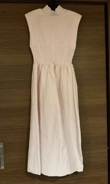 새상품급 CELFORD 슬리브리스 무릎 기장 핑크 원피스