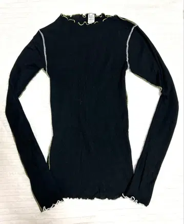 [ 새상품 ] BASERANGE 블랙 그린 화이트 계열 티셔츠 S