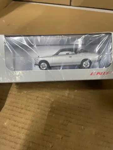 ENIF 1/43 닛산 로럴 2000GX 2도어 하드탑