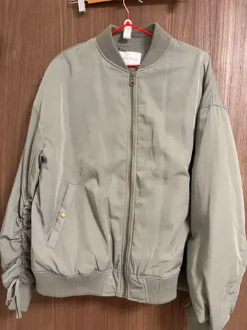 Couture Brooch 카키 자켓 사이즈 40