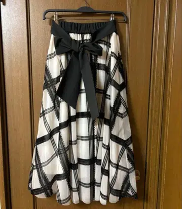 15일까지 제시하신 금액으로 양도 가능 에블린 체크 무늬 샤샤 스커트