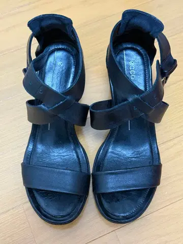 에코 ECCO 샌들 사이즈 36