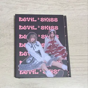 악마의 키스 굿즈 폴라로이드 파일