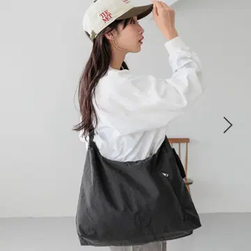 새상품 로리즈팜 파우치 포함 숄더백