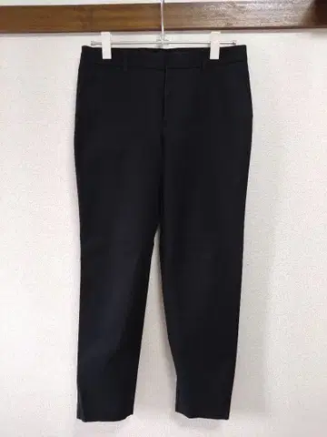 UNTITLED 블랙 테이퍼드 팬츠