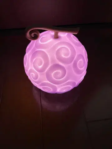 빛나는 고무고무 열매 피규어