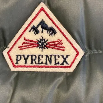 새상품 PYRENEX 그레이 다운 베스트