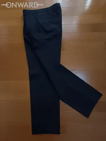 초레어 새상품급 신주쿠 이세탄 온워드 카시야마 슬랙스