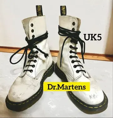 Dr.Martens 화이트 10홀