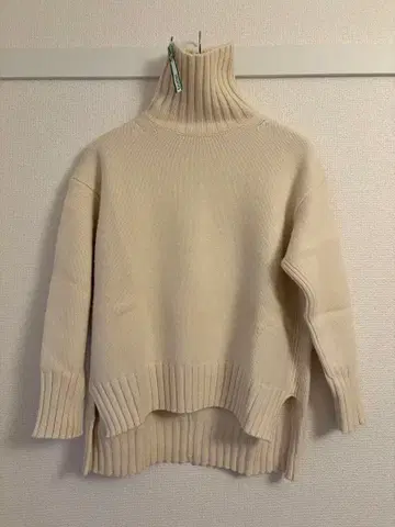 TOMORROWLAND 터틀넥 스웨터