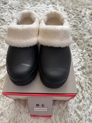 [ 새상품 미사용 택 있음 ] HUNTER CLOG 슬립온