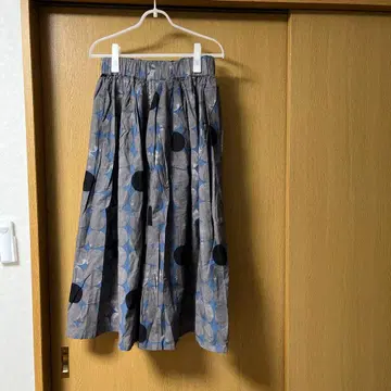 새상품 카리네 롱 스커트