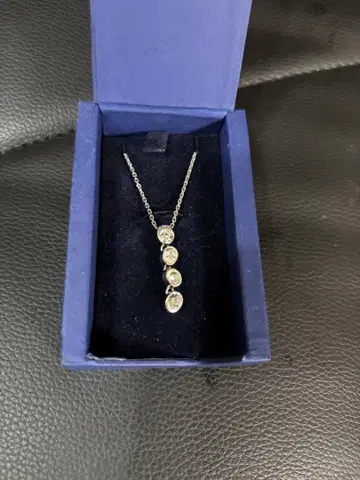 [ 새상품급 ] SWAROVSKI 스와로브스키 Foursome 펜던트