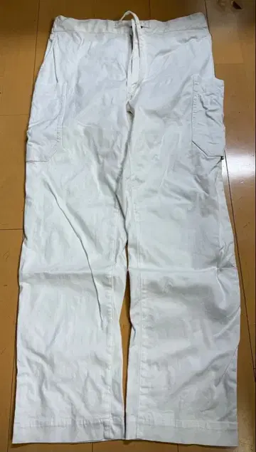 다케오 키쿠치 화이트 카고 팬츠 4 포켓