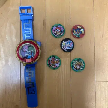 요괴워치 캐릭터 손목시계와 메달 세트